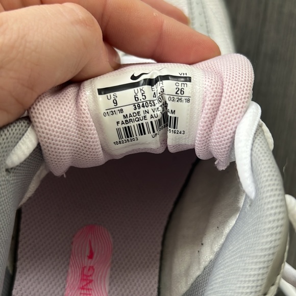 NWOB Nike Initiator Athletic Shoe Size 9 - Picture 8 of 8